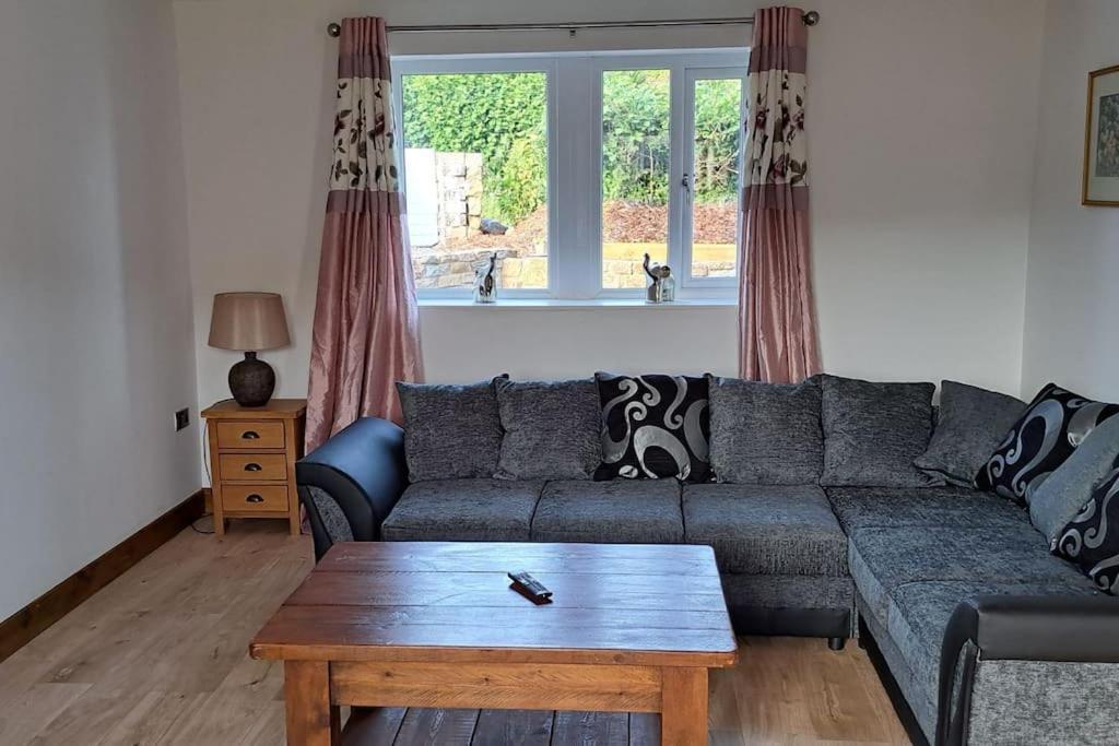 Coolams Villa Ingleton  Bagian luar foto