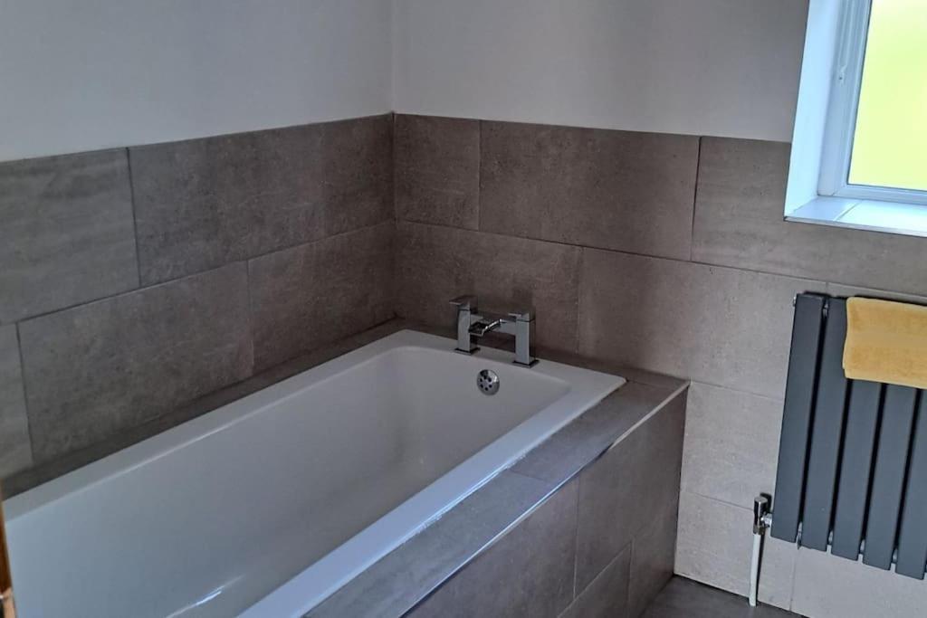 Coolams Villa Ingleton  Bagian luar foto